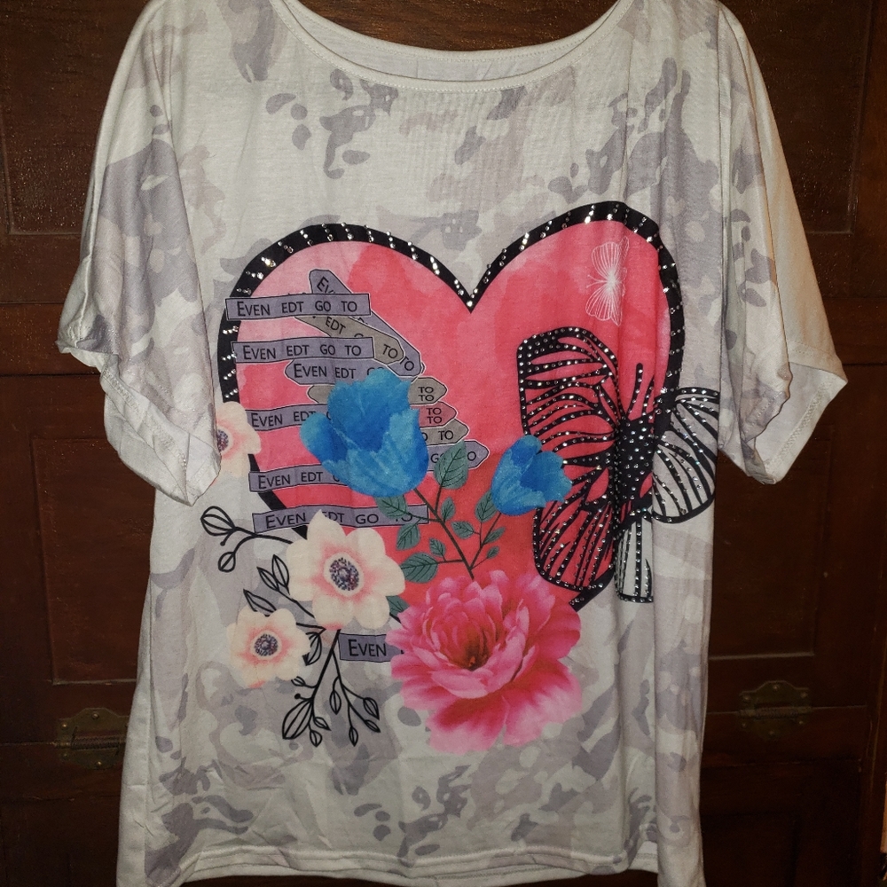 Adorable Womens T-shirt.  NWOT